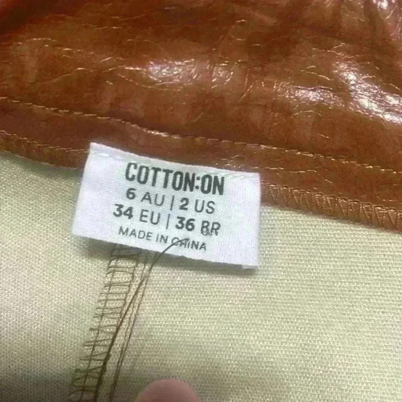 COTTON ON
Women's Arlow Straight Vegan Leather Pants NWT  size 2 - Picture 8 of 9